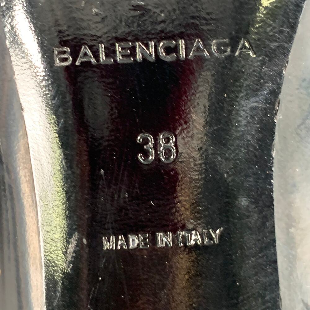 BALENCIAGA Size 8 Black Gold Logo Patent Leather Ankle Kitten Heel Boots - Picture 9 of 9